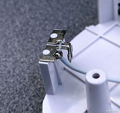 撬開Google Wifi路由器，一窺內(nèi)部天線的布局與設(shè)計(jì)巧思